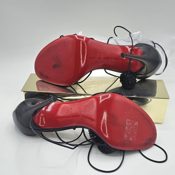 Elegant Black Women's Shoe with Pom-Pom Detail 37 1/2 Christian Louboutin - Picture 6 of 16